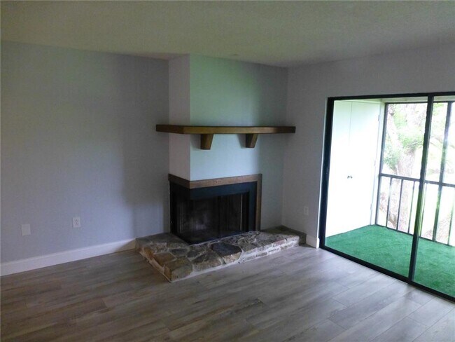 Photo - 110 Lakeside Dr Unit 10