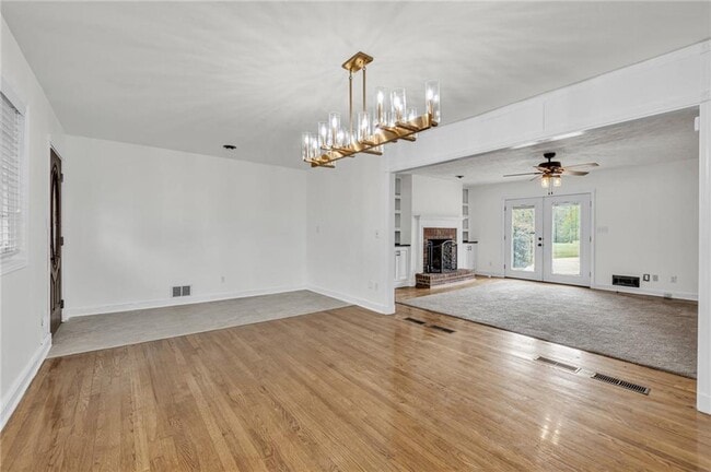 Photo - 318 Tyrone Rd