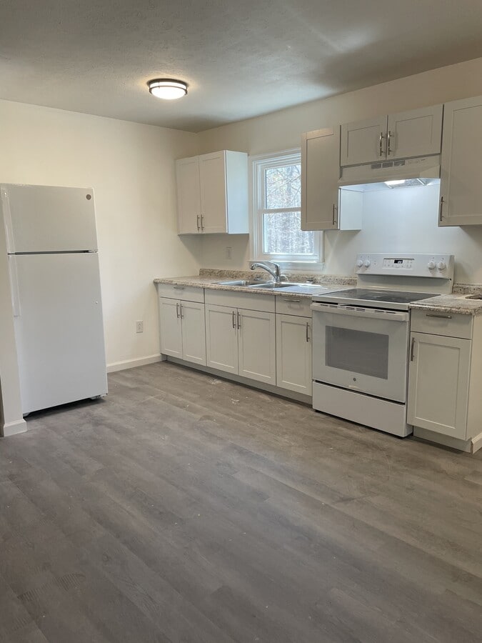 Photo - 143 Hughes Dr