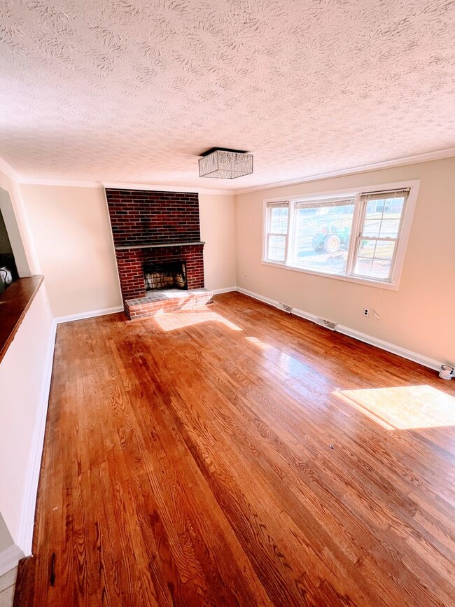 115 Beverly Hills Cir