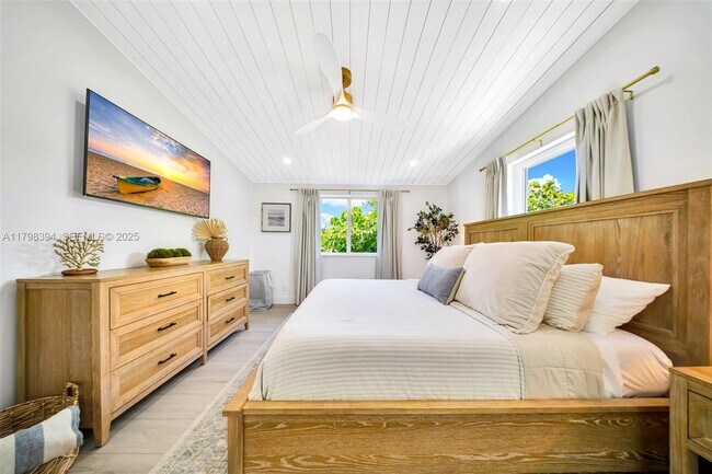 Photo - 129 Nautilus Dr