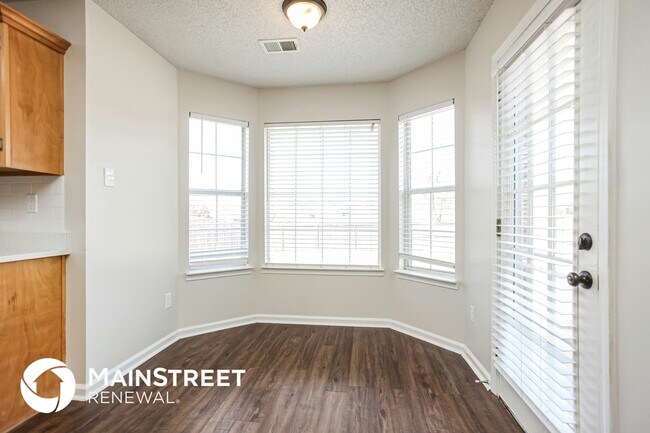 Photo - 1072 Fredrick Dr