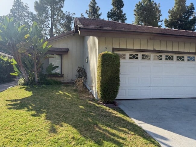 One Story in Woodbridge Irvine - One Story in Woodbridge Irvine House