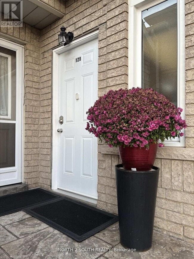 Photo - 12 Villandry Crescent
