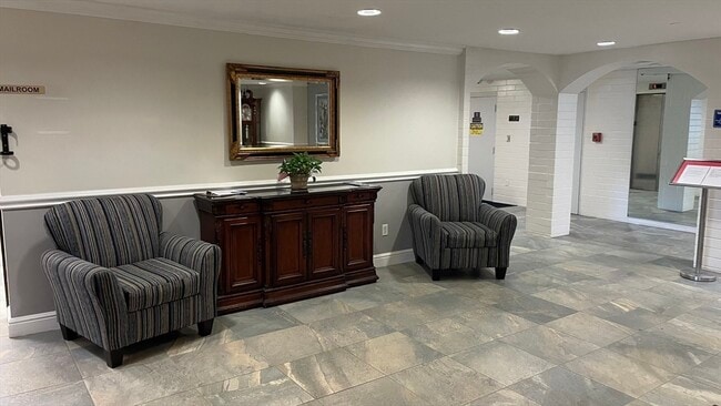 Photo - 115 W Squantum St Unidad 613