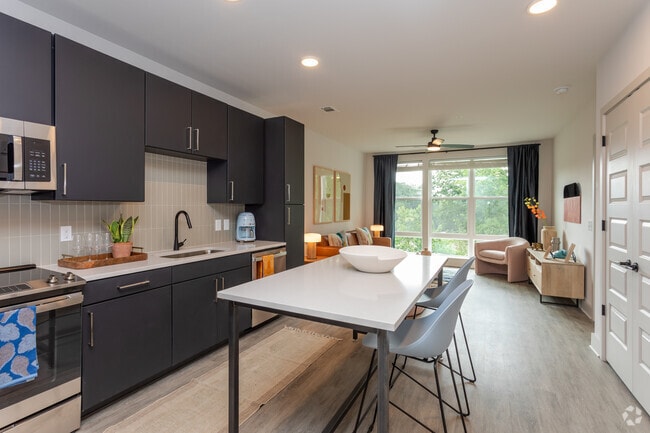 1BR, 1BA - 726SF Egret- Living Area