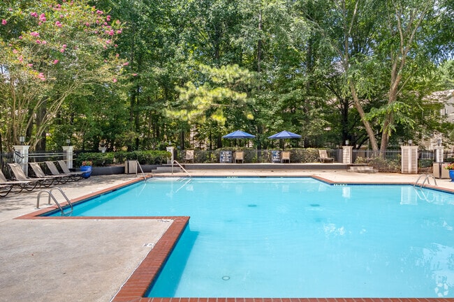 Building Photo - Lake Crossing Apartment Homes