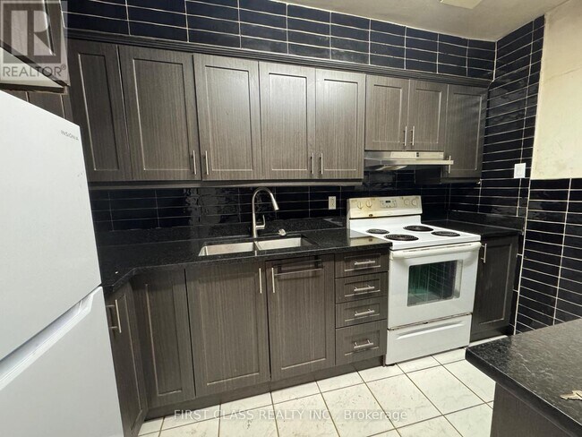 Photo - 10 Eddystone Ave