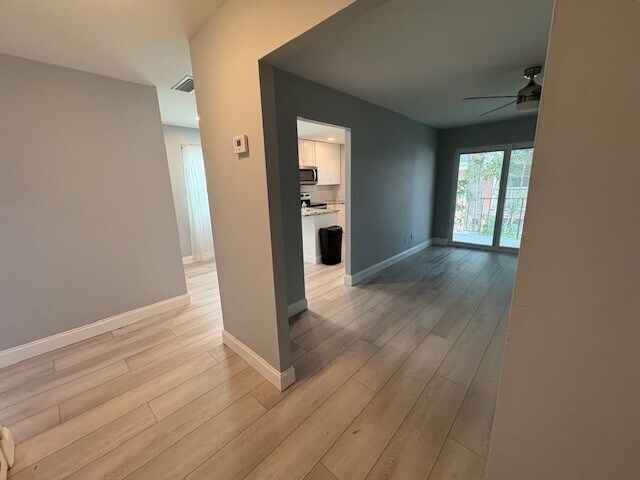 Building Photo - 1327 84th Ave N Unit C