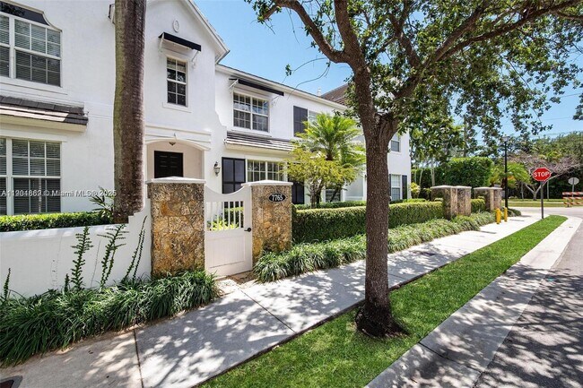 Building Photo - 7765 SW 54th Ct