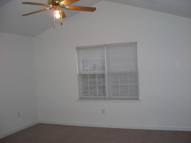 Photo - 181 Clusters Cir