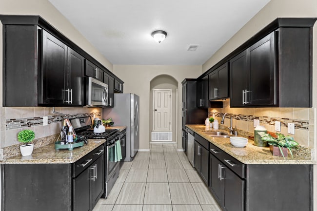 Photo - 13195 Freshford