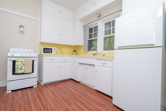 Photo - 1022 S Euclid Ave Unit B