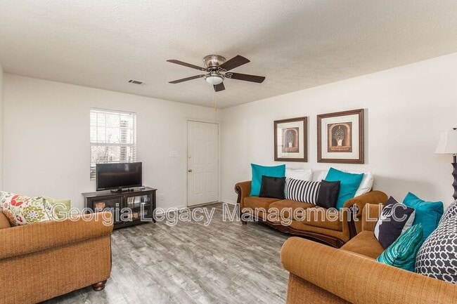 Photo - 1702 Faulkner Dr