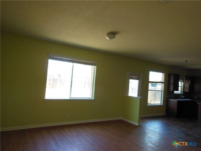 Photo - 753 Great Oaks Dr