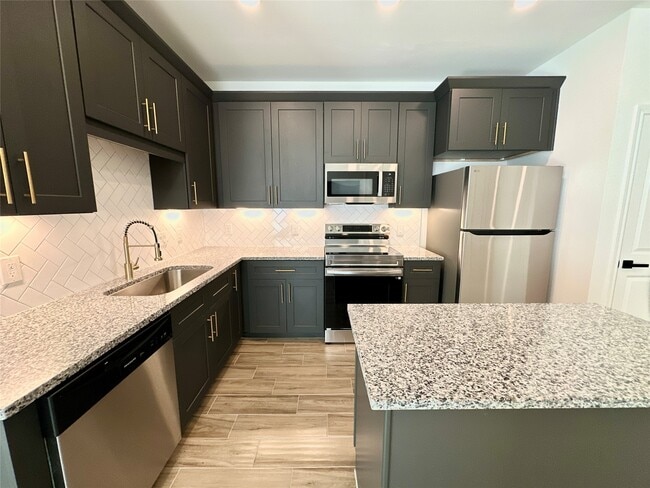 Photo - 11561 Persimmon St