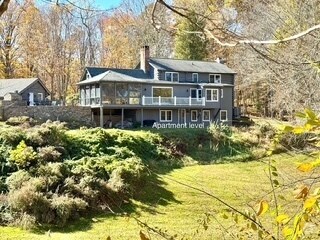 Building Photo - 82 Goose Hill Rd Unit 82 Goose Hill #A Rental