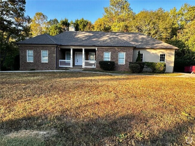 Building Photo - 1940 Streamwood Dr Rental