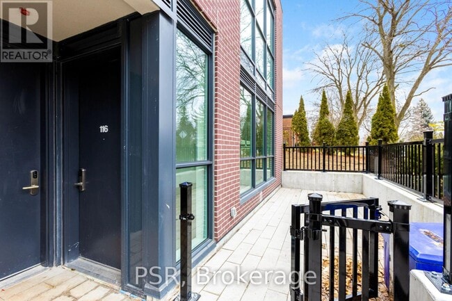 Photo - 49 Broadfield Dr