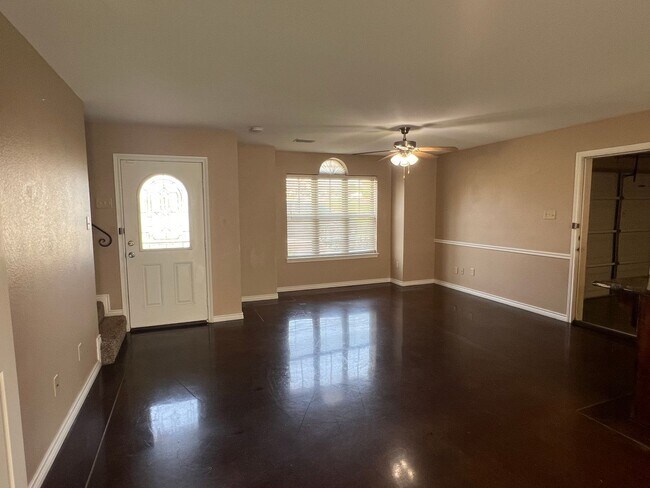 Photo - 304 Princess Place