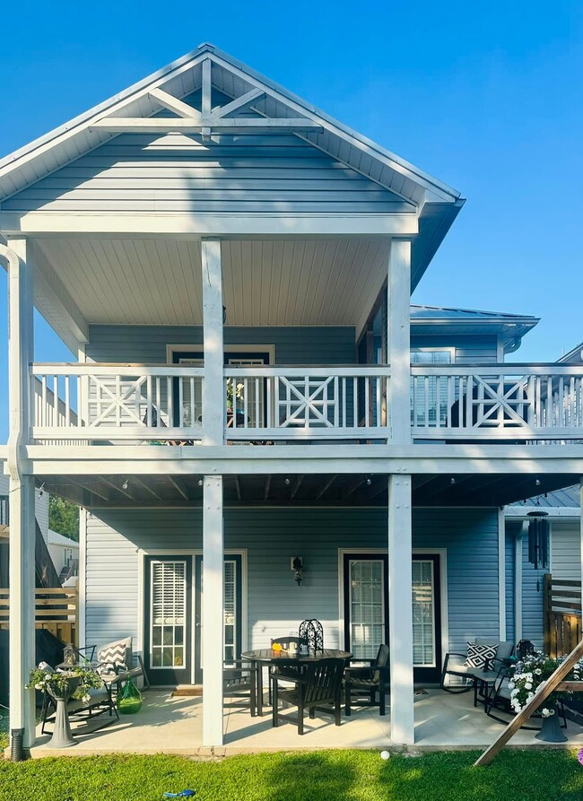 Building Photo - 122B James Ave Rental