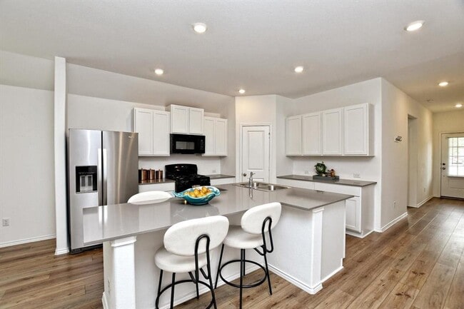 Photo - 2108 Golden Grain Ln