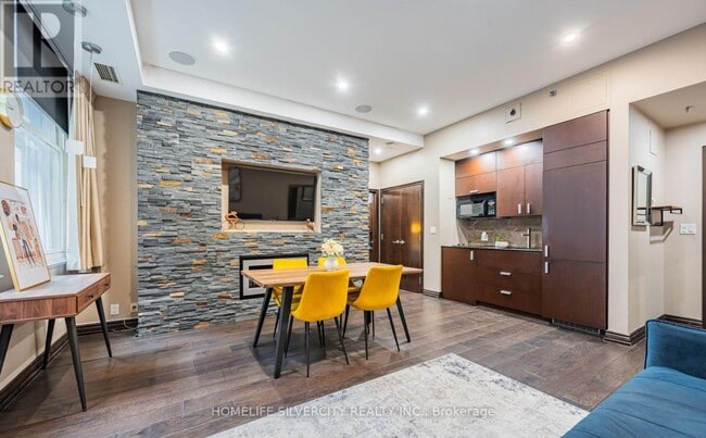 Photo - 1 King St W Unit 814