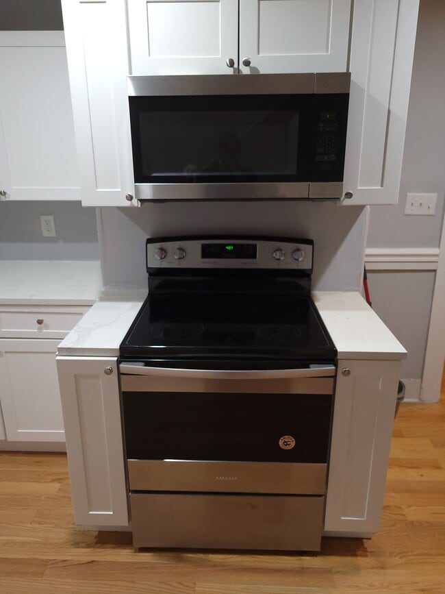 Kitchen - 281 Ash St Unit Apartment 3