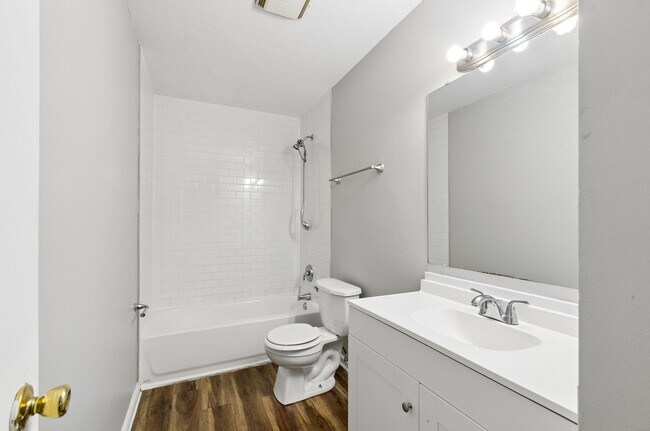 Photo - 4996-4998 Northtowne Blvd Unit 4998