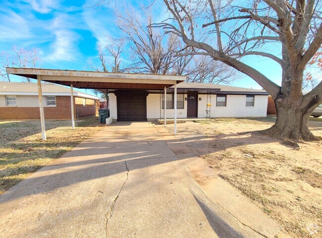 Building Photo - Remodeled Home in Midwest City