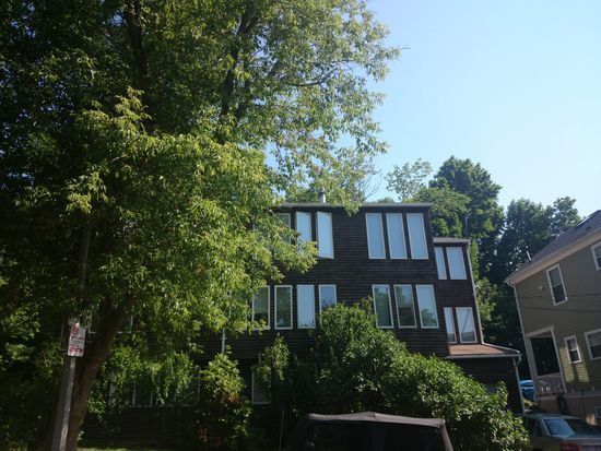 Building Photo - 33L Unit 2