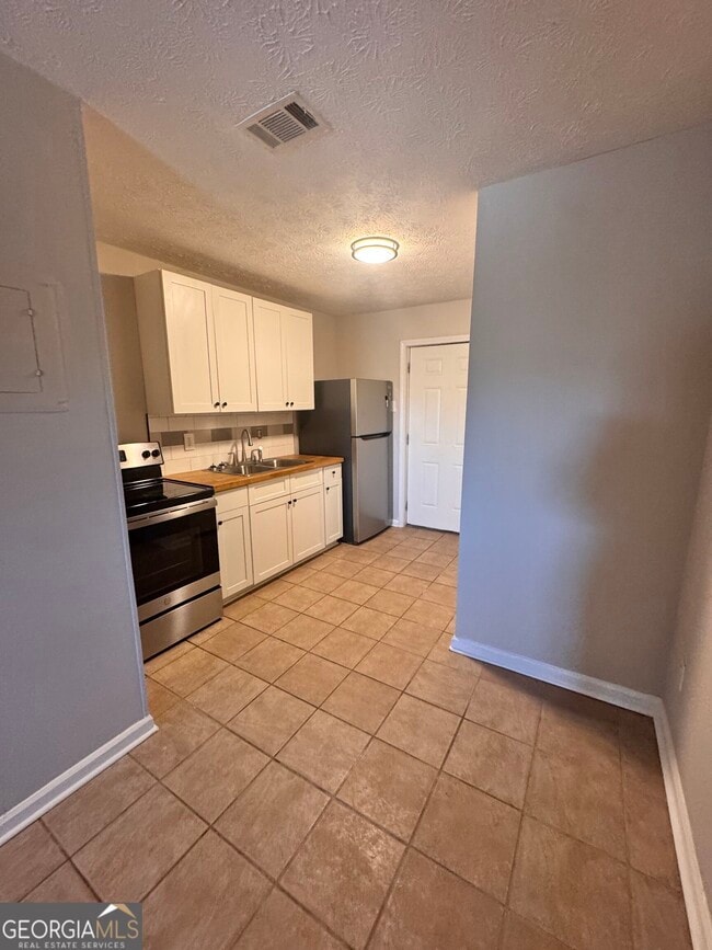Photo - 2888 Parrott Ave NW