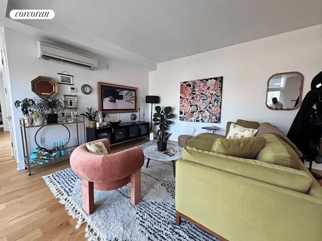 Building Photo - 26-41-41 3rd St Rental