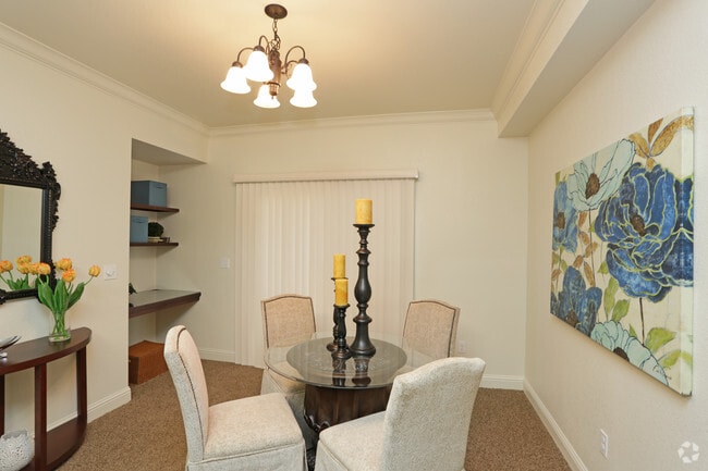 Dining Area - Geraldine - Villa Faria