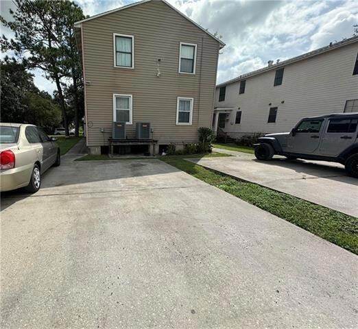 Photo - 5810 General Haig St