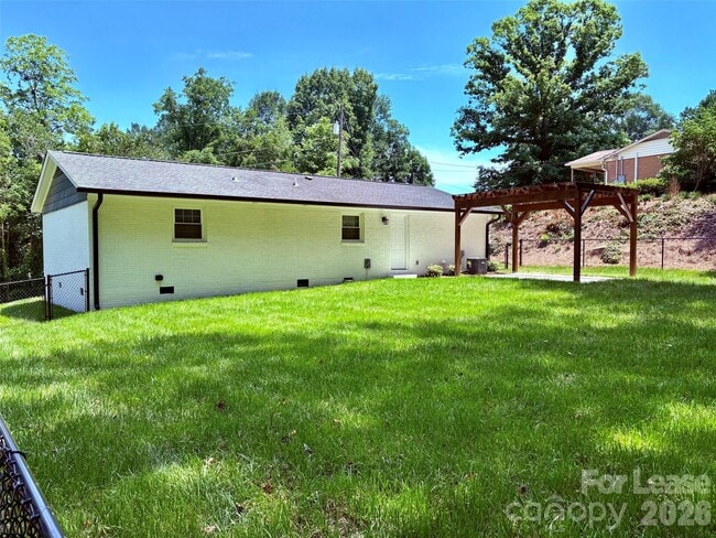 Photo - 231 Oak Dr