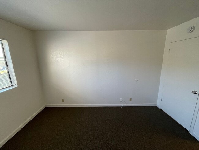 Photo - La Tierra Garden Apartments (2 Bed 1 Bath) Unit 9335-15