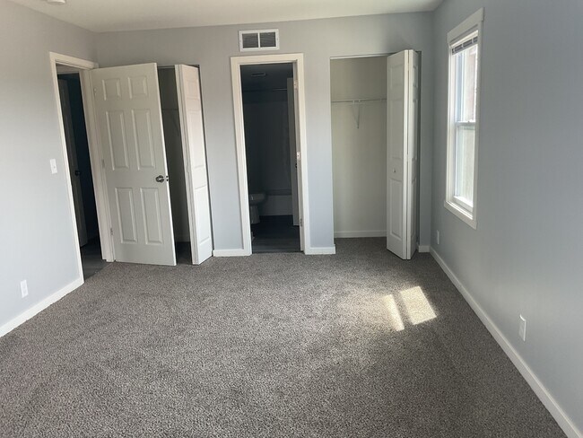 Photo - 210 19th St NE Unidad 11