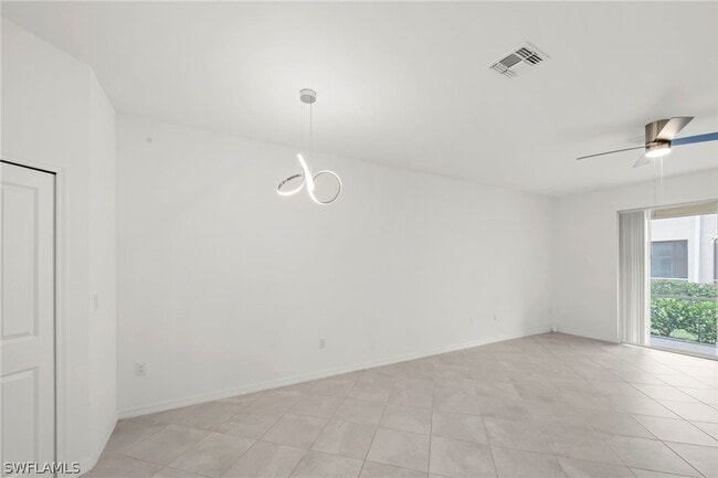 2827 Blossom Wy