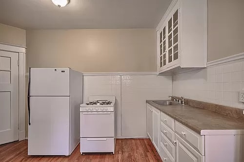 Photo - 5018 Lindenwood Ave Unidad 5018 2F