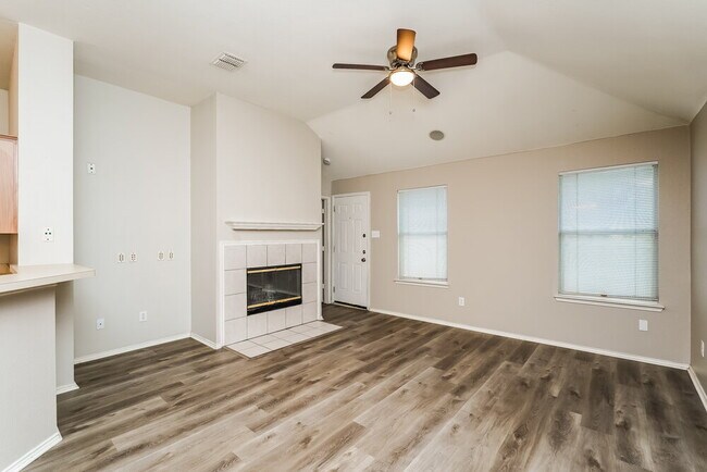 Photo - 5528 Spring Ridge Dr