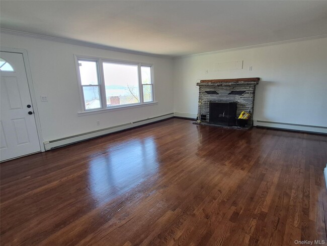 Photo - 27 Oakwood Dr