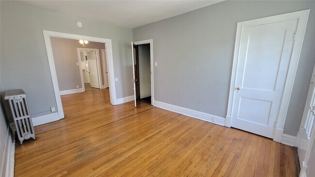 Photo - 5042 Pernod Ave Unit 2F