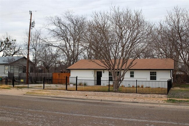 Photo - 409 Ave R