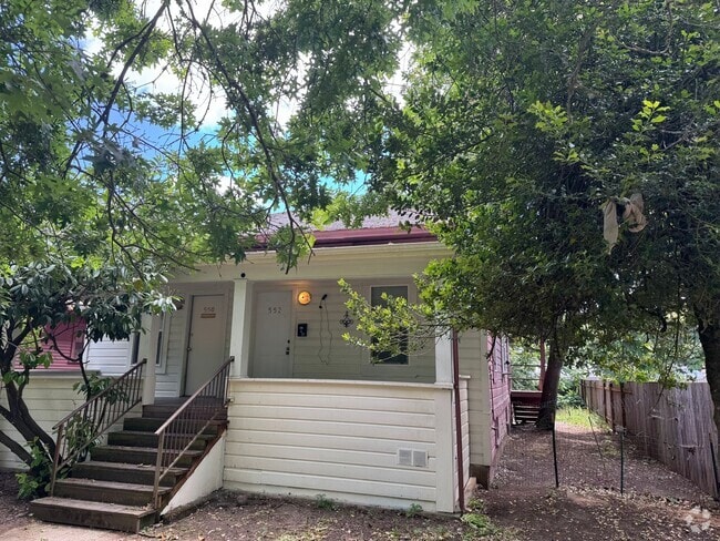 Building Photo - Studio Duplex in Downtown Eugene Rental