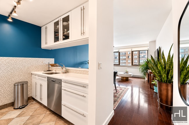 157 EAST 32 STREET