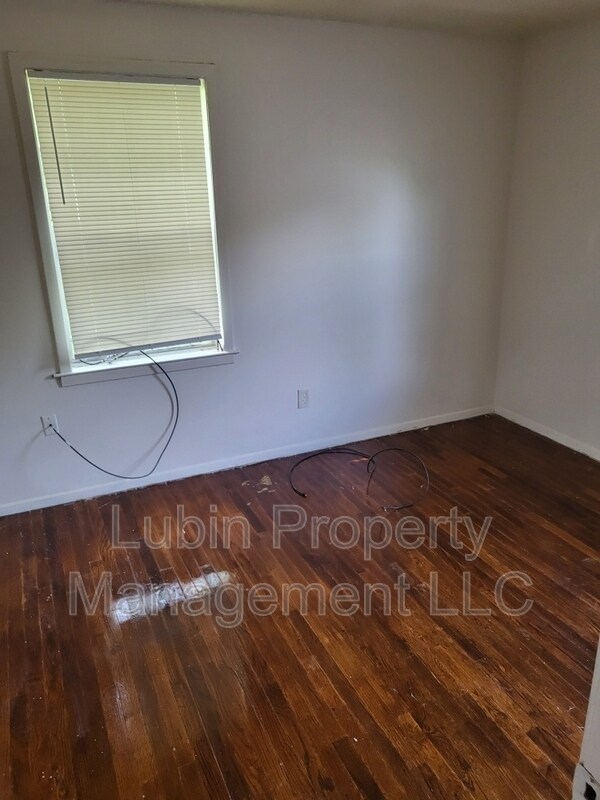 Photo - 2255 Marble Ave