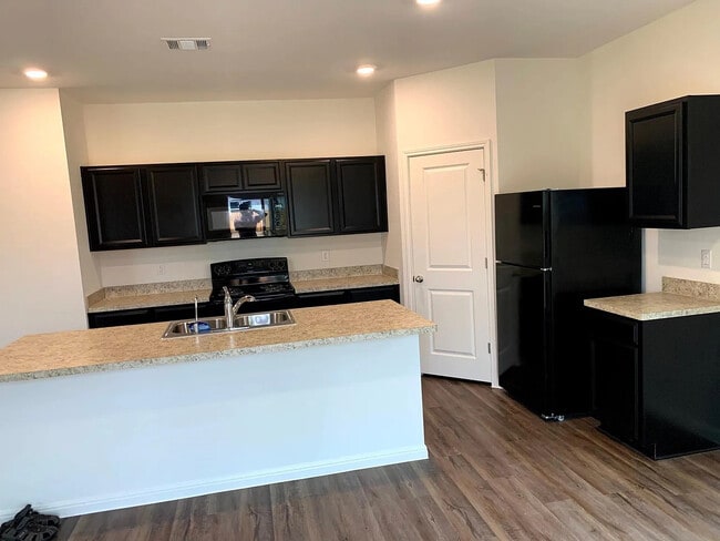 Photo - Room in House on Shiro Dr