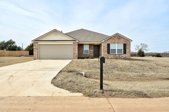 Building Photo - *** $250 MOVE-IN SPECIAL *** Charming 4-Bed 2-Bath Home in Stillwater! *** $250 MOVE-IN SPECIAL ...