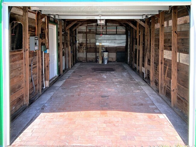 Photo - 4 Bd / 2 Ba Home in Winter Park